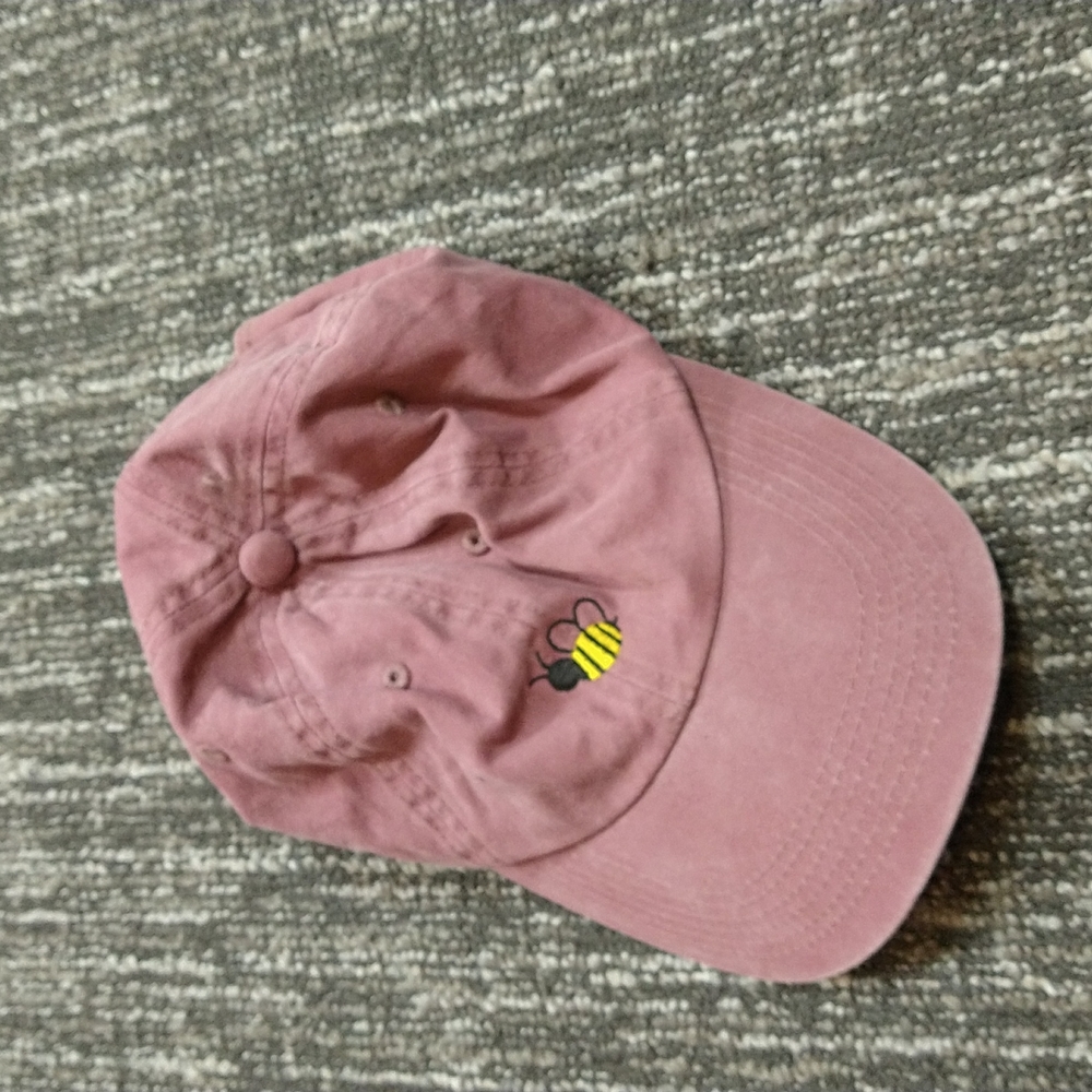 Port Authority burgundy bee hat